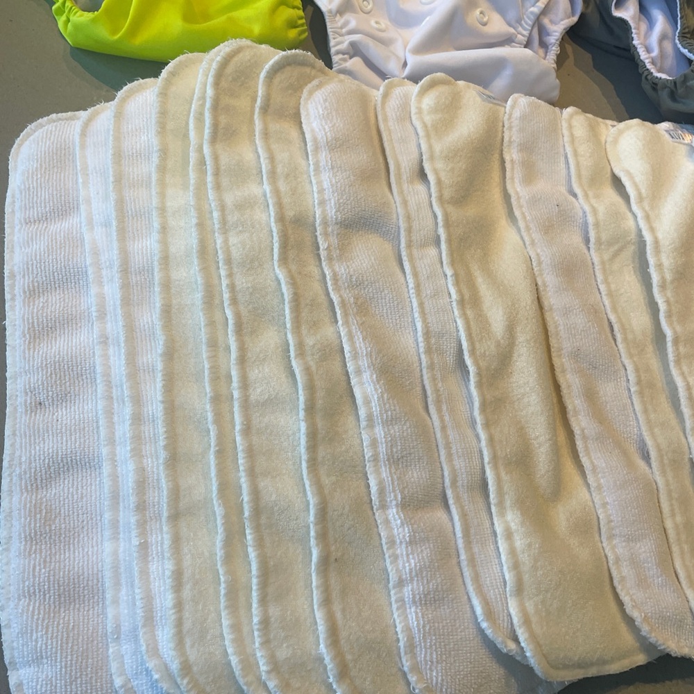 Alvababy Cloth Diaper and Insert Set - excellent condition - Picture 4 of 4
